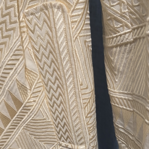Luxurious Cream Brocade Textured Women's Blazer By Khaadi Size 10 - Picture 7 of 16
